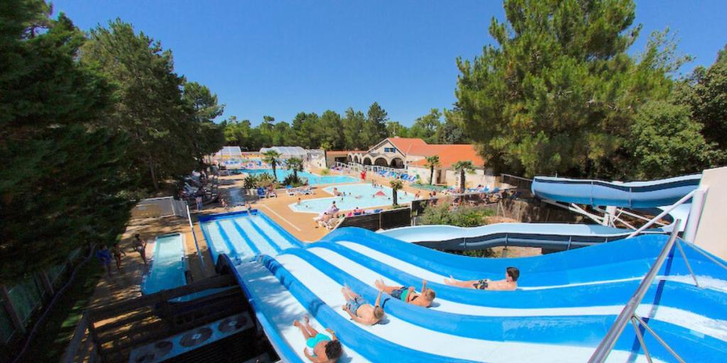 siblu holiday park le bois dormant slides