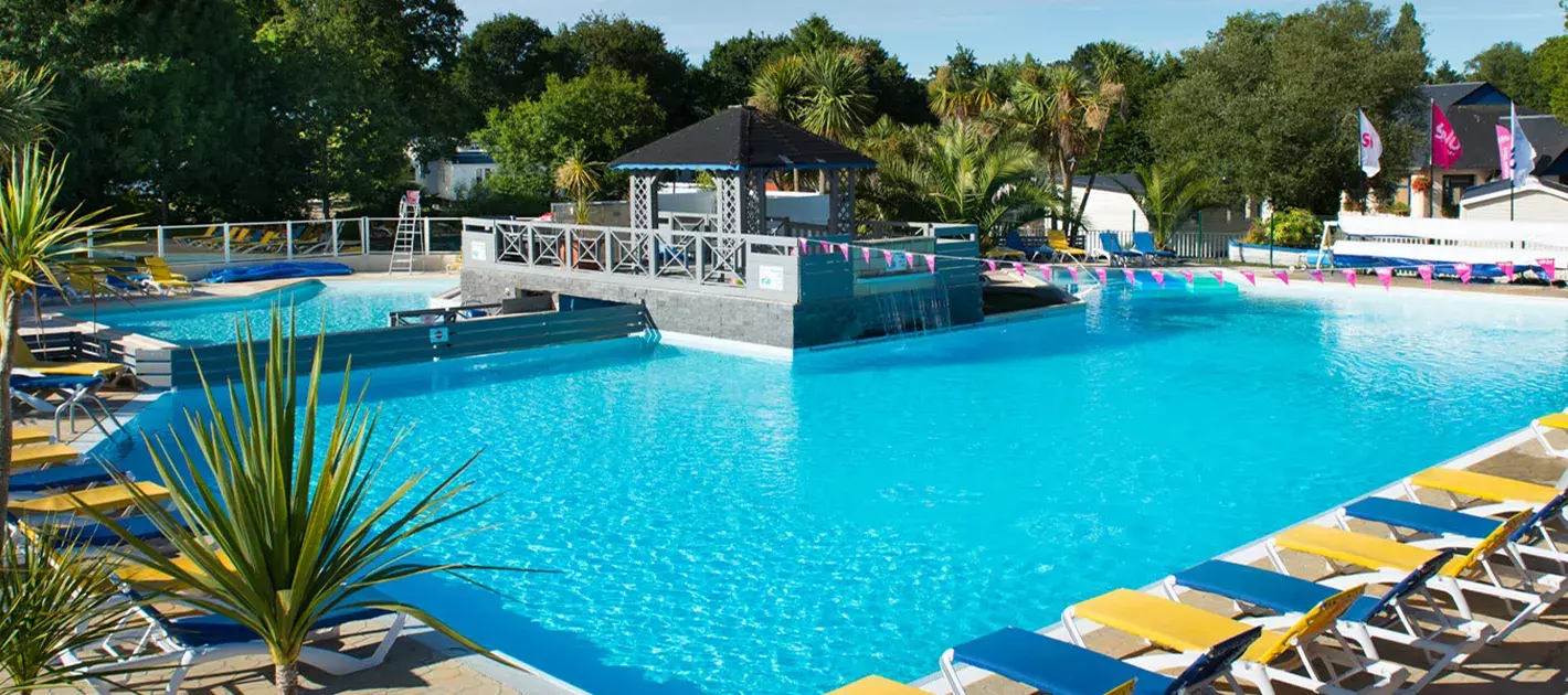 La piscine du camping Domaine de Kerlann